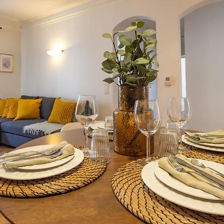 Spacious For 6 People Apartment *