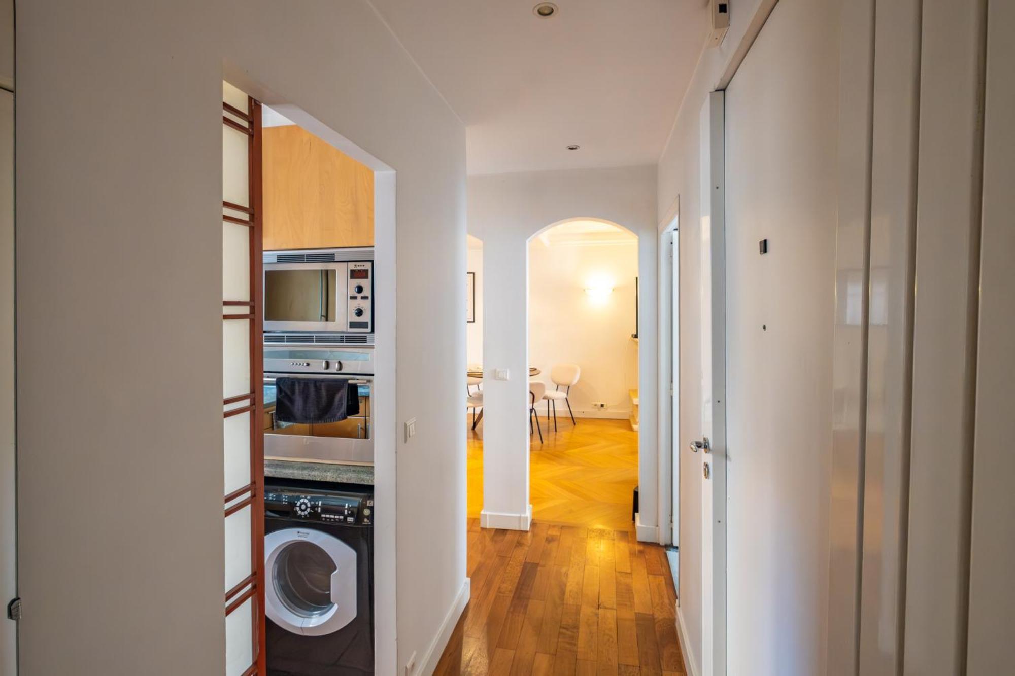 Appartamento Spacious For 6 People Parigi